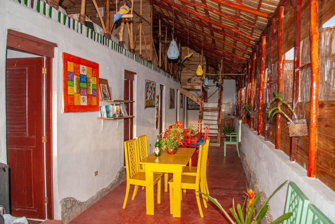 Hostel La Ballena Backpacker 라스갈레라스 외부 사진