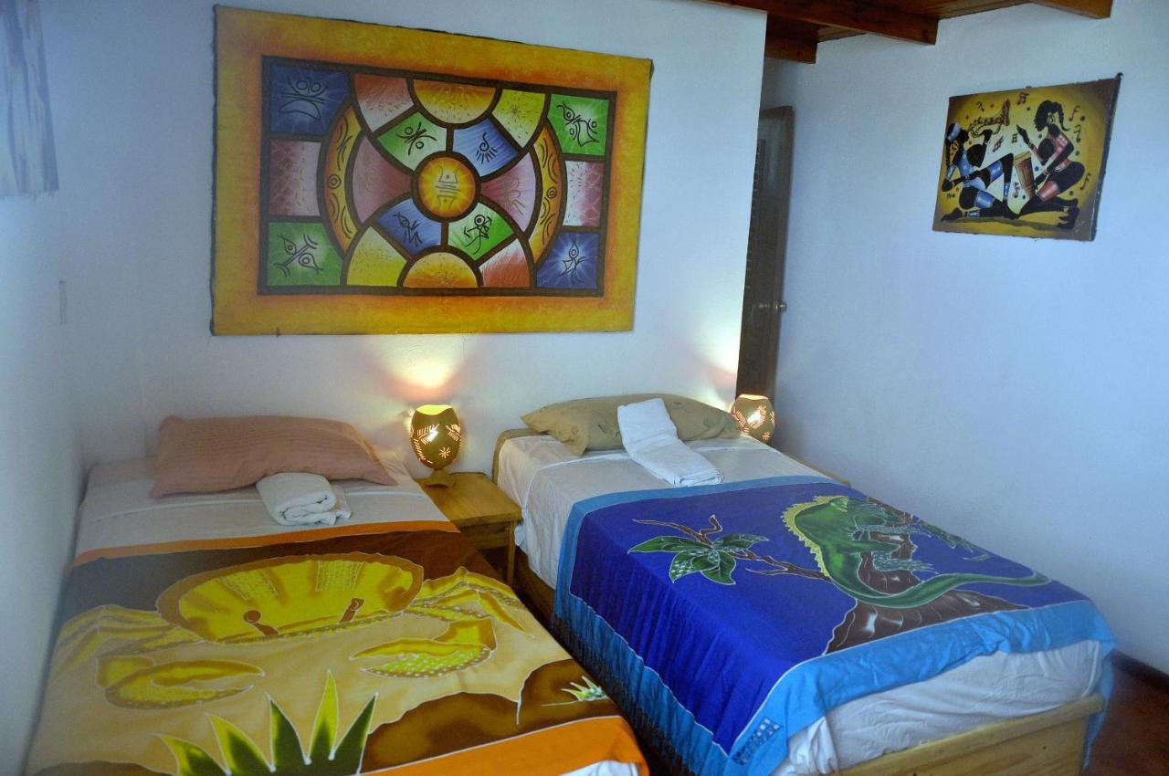 Hostel La Ballena Backpacker 라스갈레라스 외부 사진